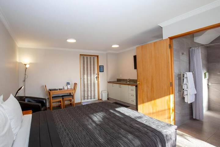 Room 21 of 51