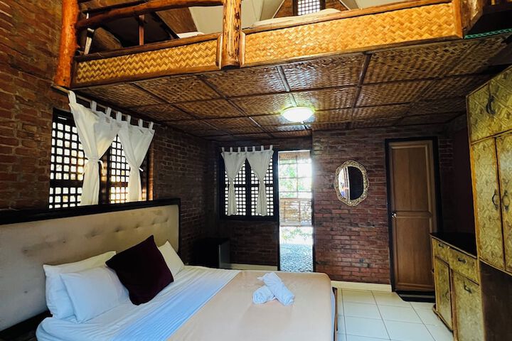 Room 6 of 51