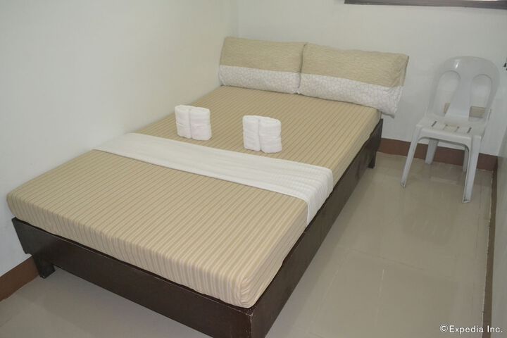 Room 5 of 40