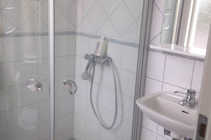 Room 20 of 35