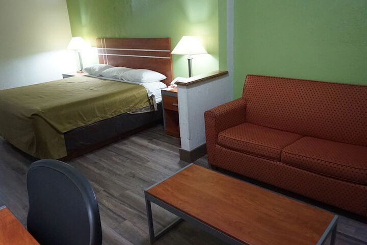 Room 13 of 62