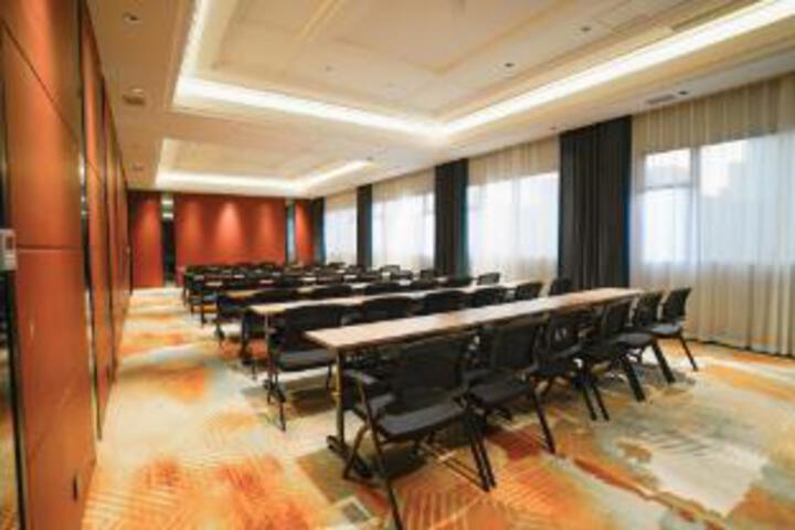 Room 16 of 23