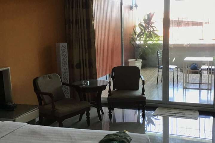 Room 34 of 73