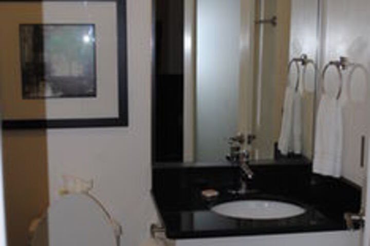 Room 4 of 91