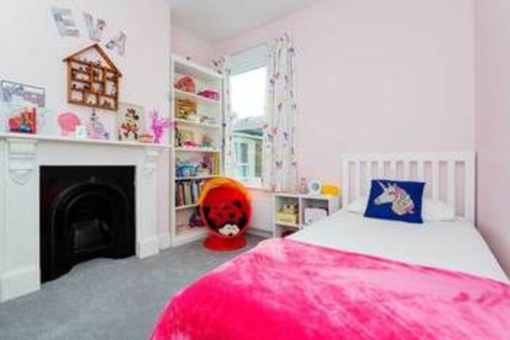Room 10 of 13