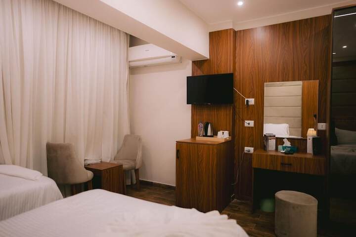 Room 7 of 38