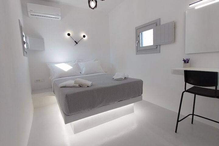 Room 4 of 75