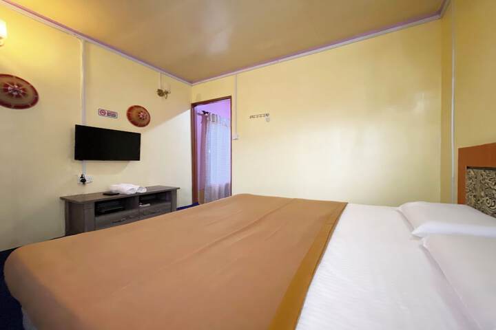 Room 25 of 29
