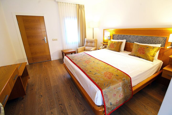 Room 8 of 36