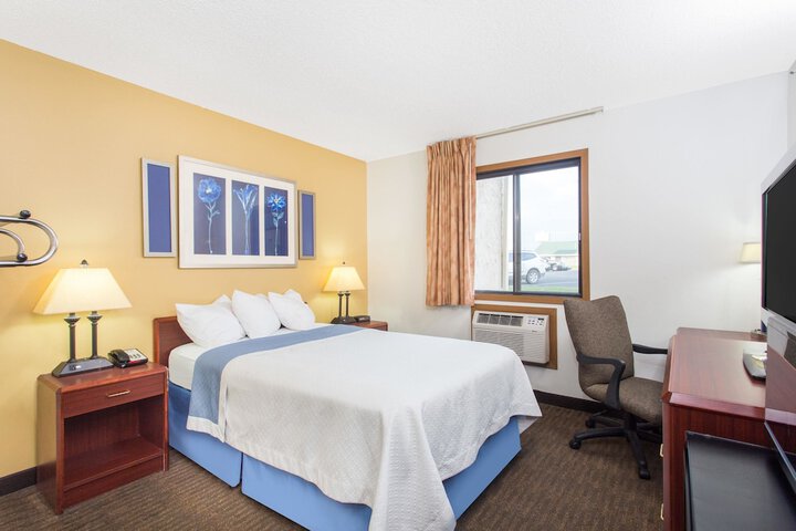 1 Double Bed Mobility Accessible (1 of 11)