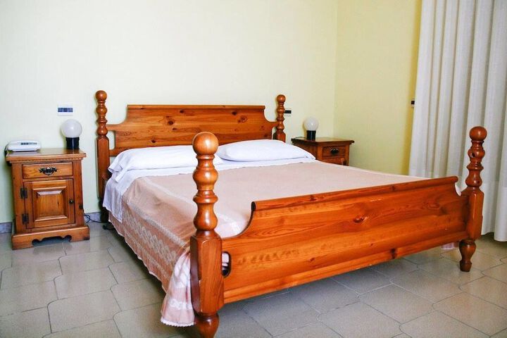 Room 4 of 30