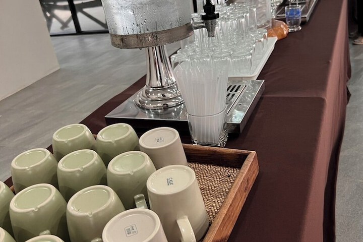 Breakfast/Coffee Service 72 of 113