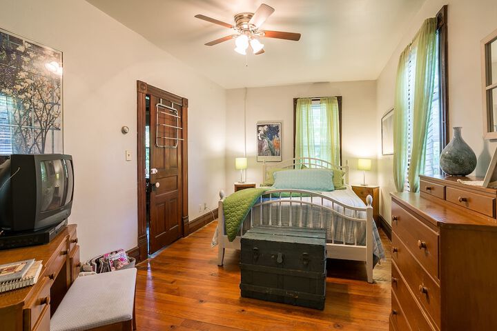 Room 5 of 45