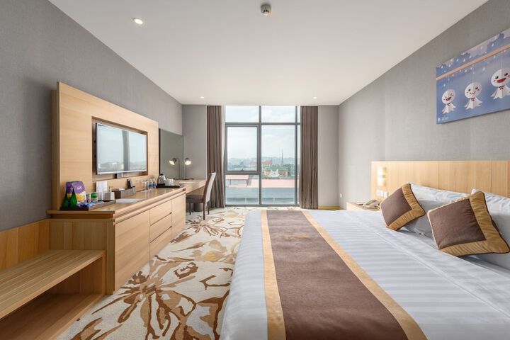 Room 45 of 122