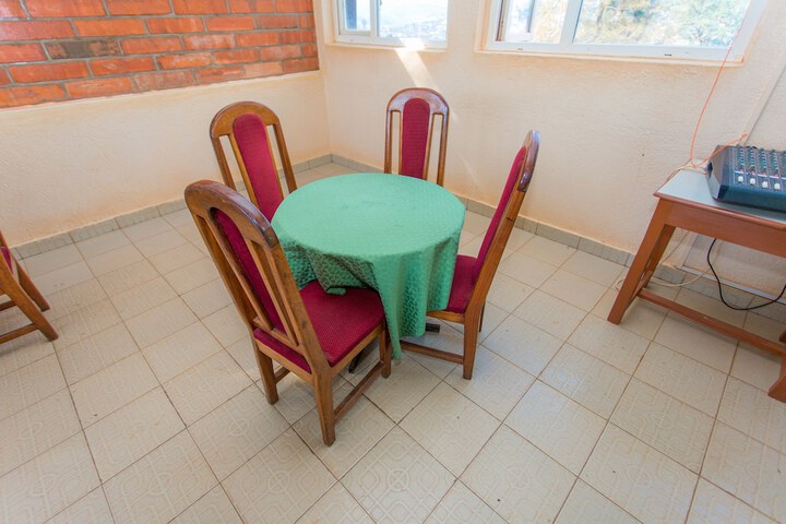 Room 15 of 32