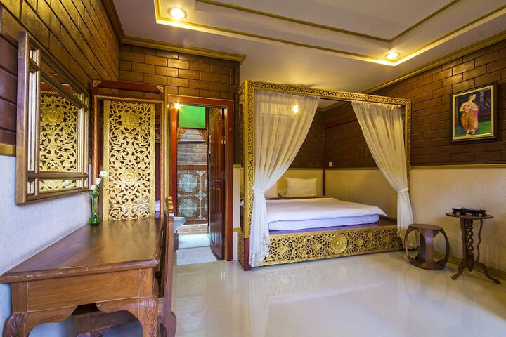Room 4 of 35