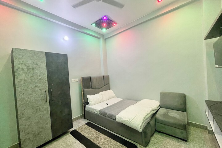Room 11 of 59