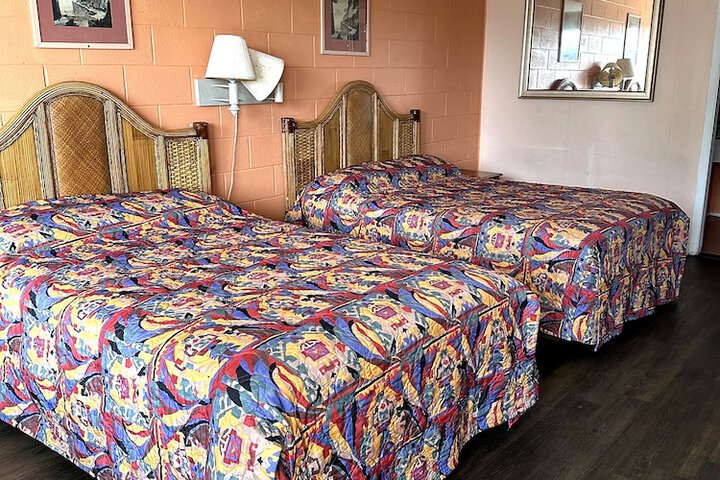 Room 5 of 15