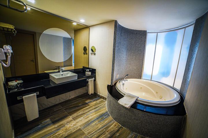 Room 113 of 254