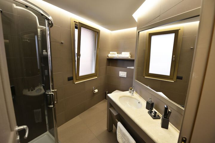 Room 20 of 36