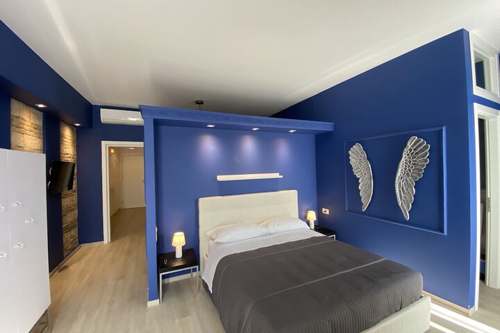 Room 15 of 71