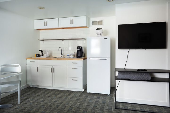 Room 11 of 30