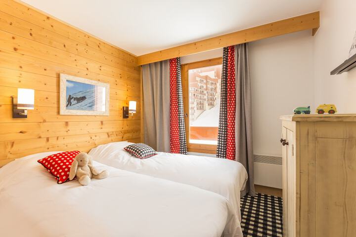 Room 4 of 44