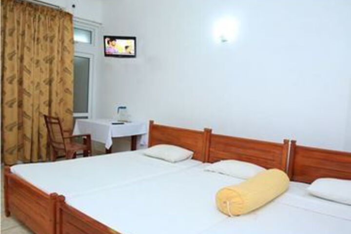 Room 34 of 71