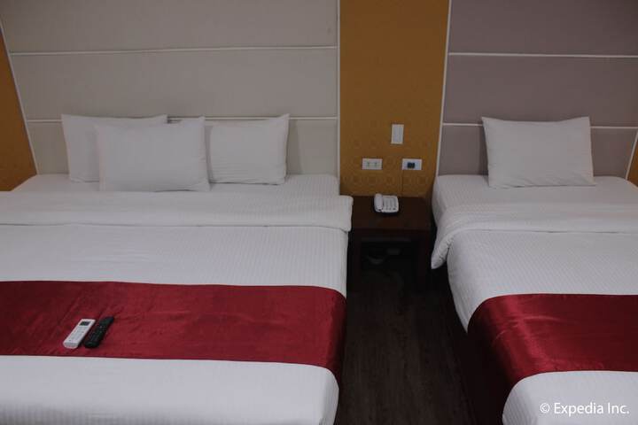 Room 16 of 98