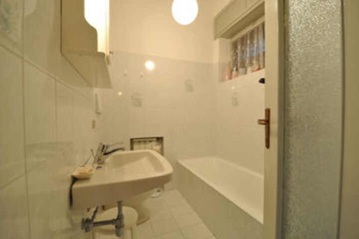 Room 22 of 450