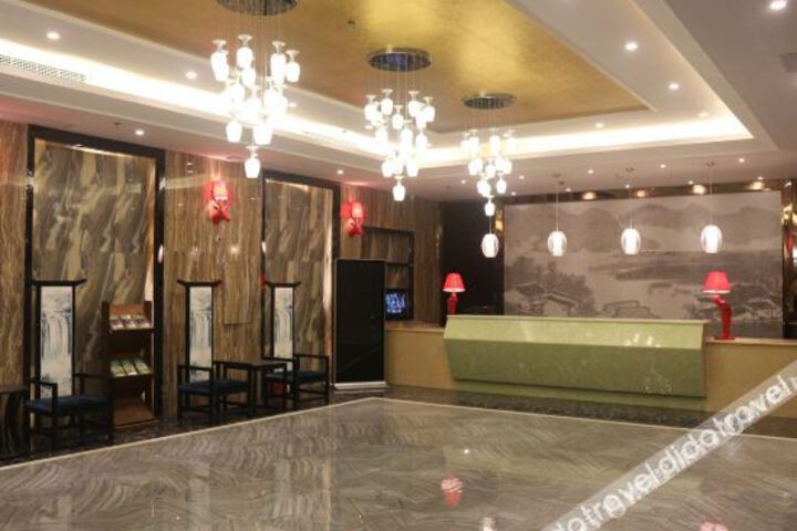 Hotel Interior 6 of 24