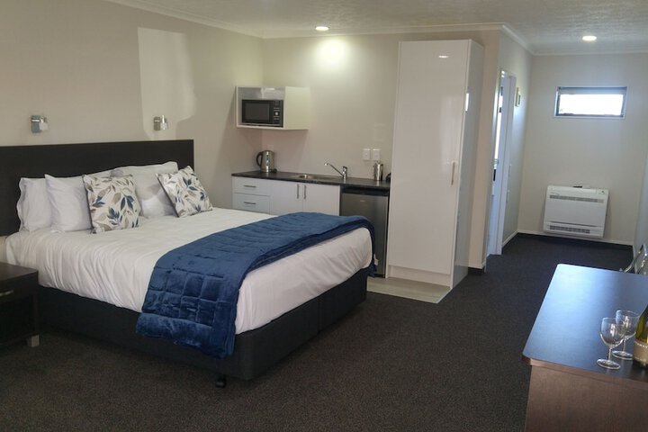 Room 4 of 35