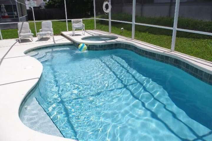 Pool 8 of 15