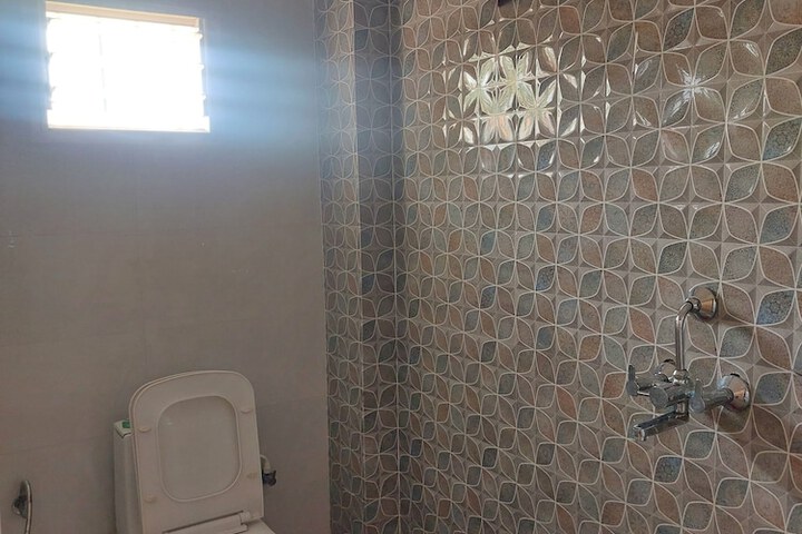 Room 15 of 19