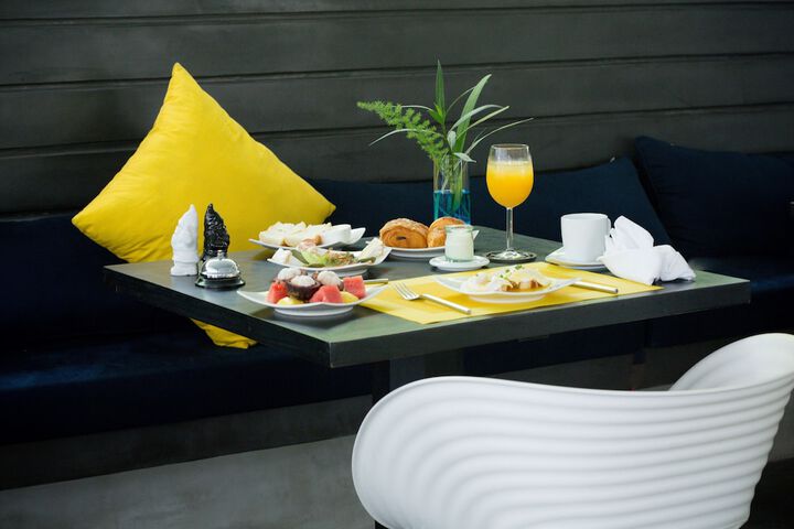 Room 16 of 39
