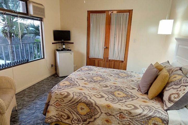 Room 9 of 85