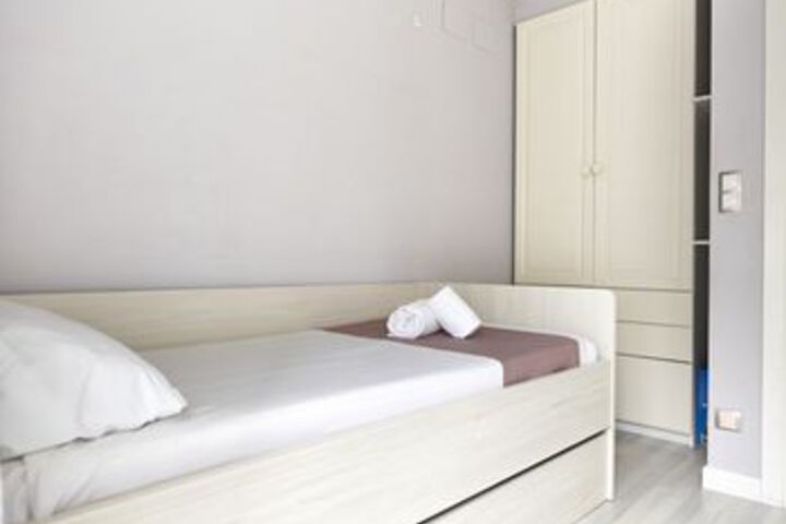 Room 14 of 34
