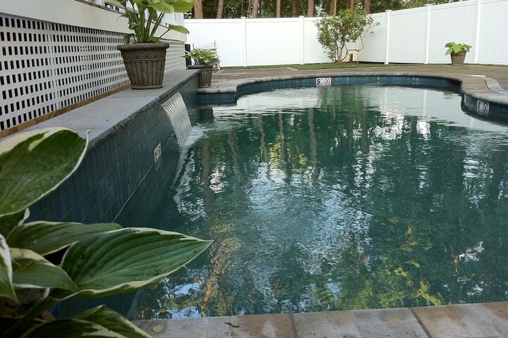 Pool 52 of 64