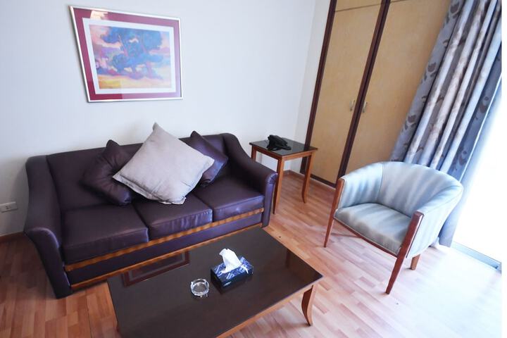Room 18 of 28