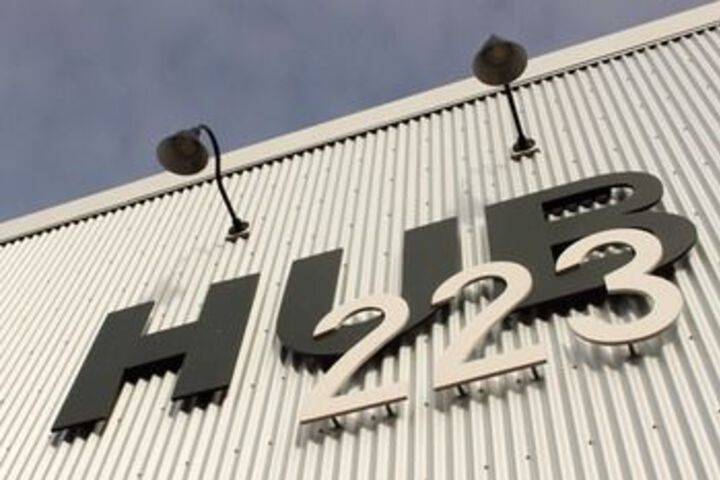 Hub223