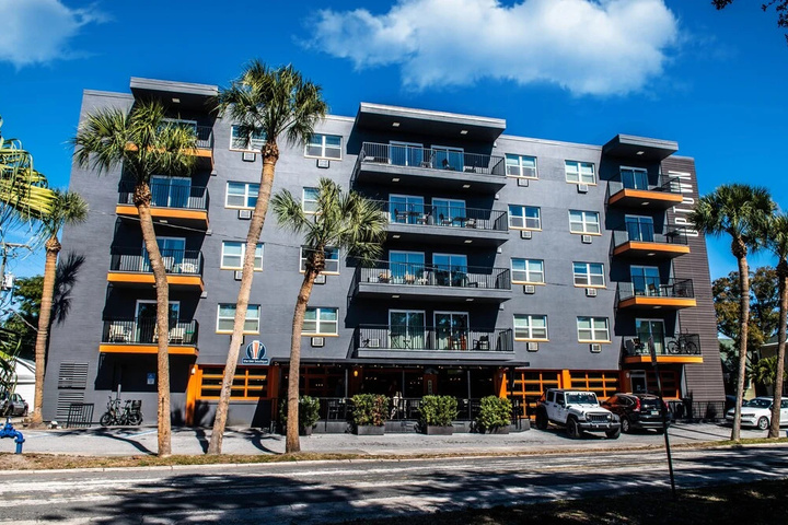 Exterior of Uptown Hotel St. Pete