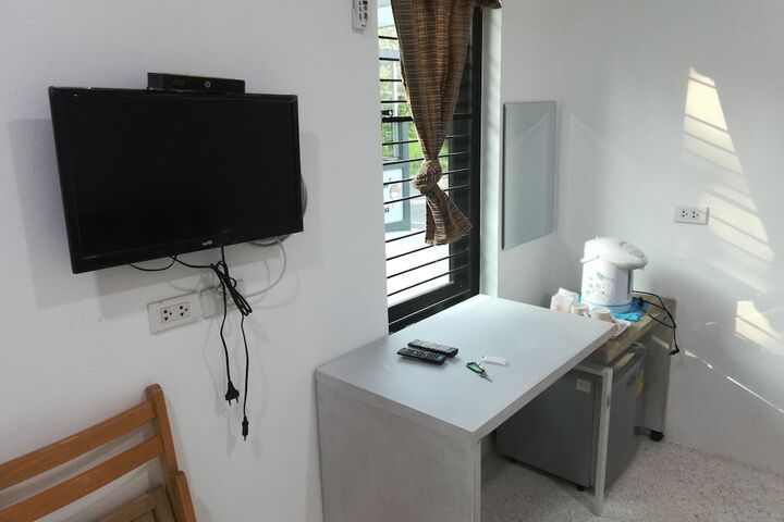 Room 7 of 25