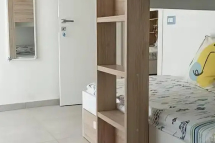 Room 5 of 19