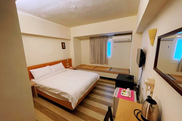 Room 25 of 53
