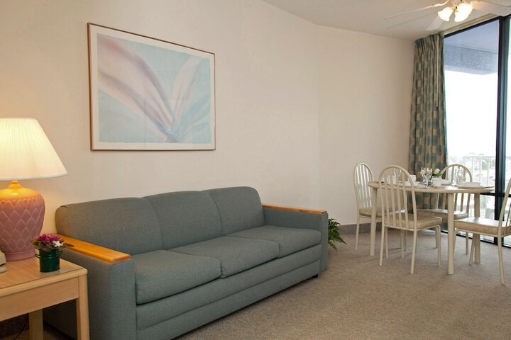 Room 22 of 40