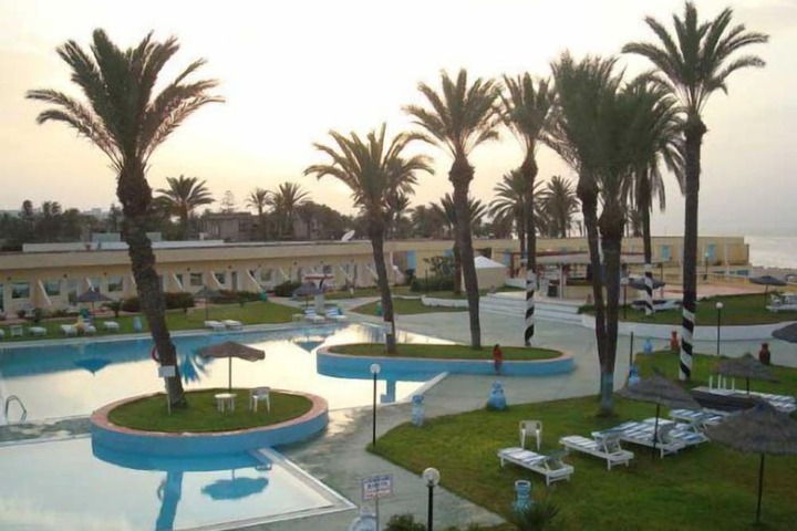 Hotel Pool