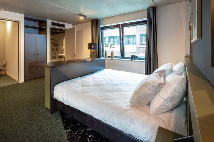 Room 5 of 22
