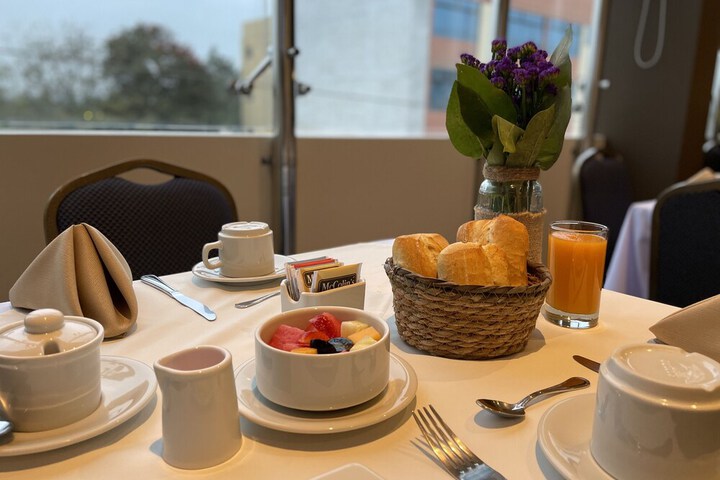 Breakfast/Coffee Service 60 of 63