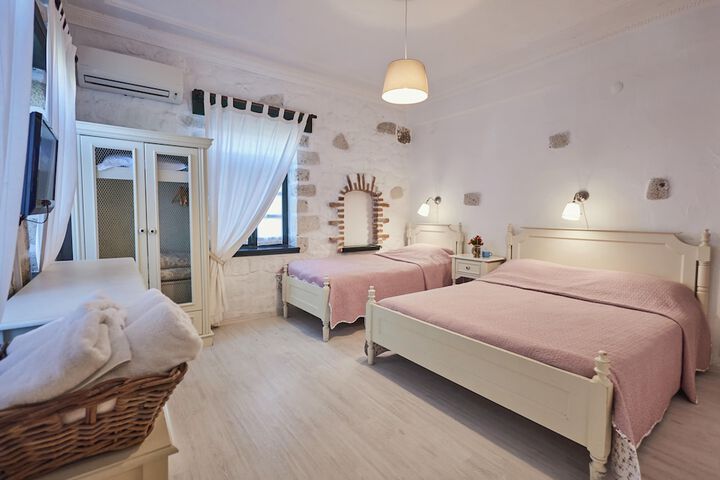 Room 22 of 114