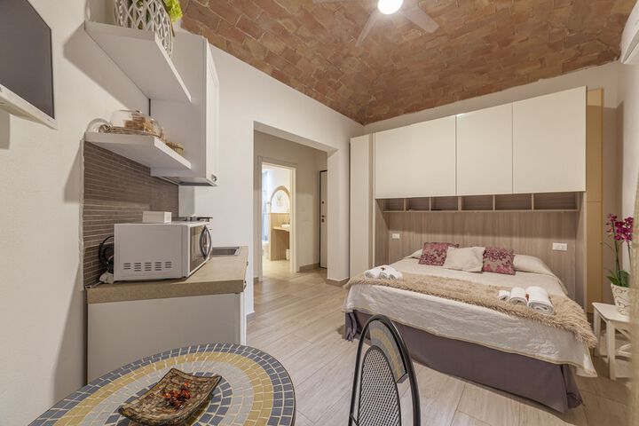 Room 3 of 17